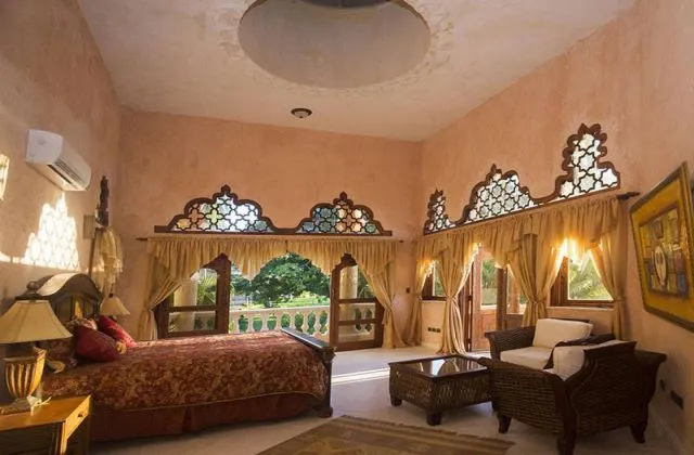 Balaji Palace Playa Grande room luxe